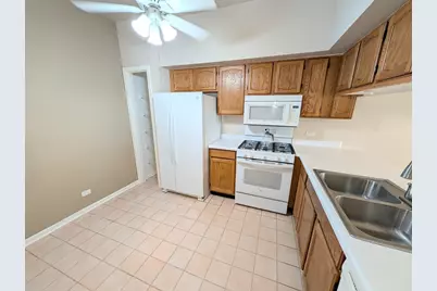 1339 Cranbrook Court, Schaumburg, IL 60193 - Photo 8