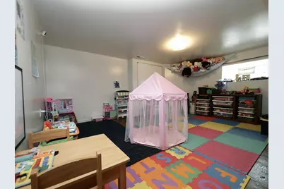 8126 S Chappel Avenue, Chicago, IL 60617 - Photo 26