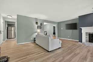 1111 E Jefferson St, Bloomington, IL 61701 - Photo 4