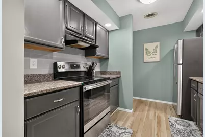 1111 E Jefferson Street #9, Bloomington, IL 61701 - Photo 10