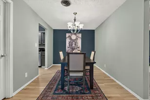 1111 E Jefferson St, Bloomington, IL 61701 - Photo 8
