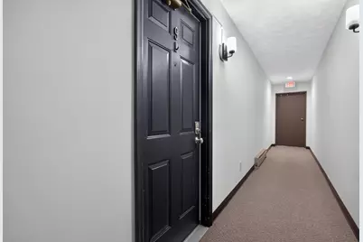 1111 E Jefferson Street #9, Bloomington, IL 61701 - Photo 2