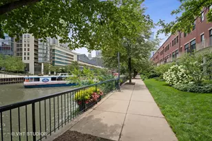 501 N Clinton St, Chicago, IL 60654 - Photo 2
