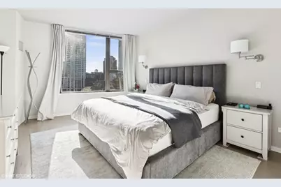501 N Clinton Street #704, Chicago, IL 60654 - Photo 14