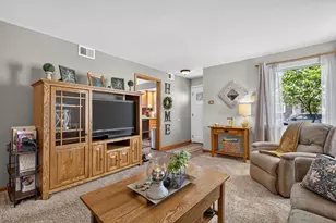 6109 S Neenah Ave, Chicago, IL 60638 - Photo 4