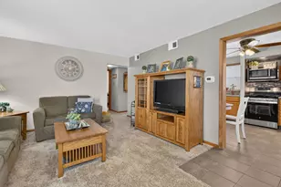 6109 S Neenah Ave, Chicago, IL 60638 - Photo 6