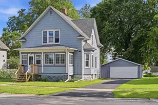 924 Prospect St, Dekalb, IL 60115 - Photo 2