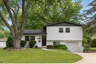 6029 Grand Ave, Downers Grove, IL 60516 - Photo 2