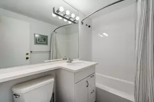 235 W Eugenie St, Chicago, IL 60614 - Photo 10