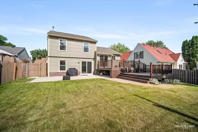 208 Iris Drive, Streamwood, IL 60107 - Photo 14
