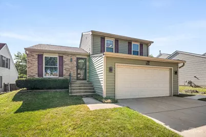 208 Iris Drive, Streamwood, IL 60107 - Photo 2