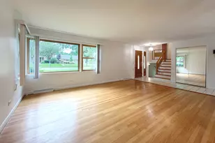 801 S See-Gwun Ave, Mount Prospect, IL 60056 - Photo 10