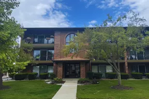 7425 Tiffany Dr, Orland Park, IL 60462 - Photo 2