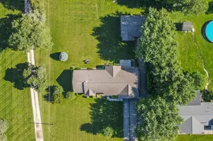 415 E Southmor Rd, Morris, IL 60450 - Photo 8