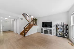 1726 Southbridge Ct, Schaumburg, IL 60194 - Photo 4