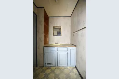 108 W 1st South Street, Mount Olive, IL 62069 - Photo 10