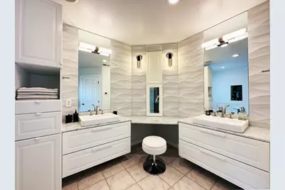 4249 N Kolmar Avenue #4249, Chicago, IL 60641 - Photo 10