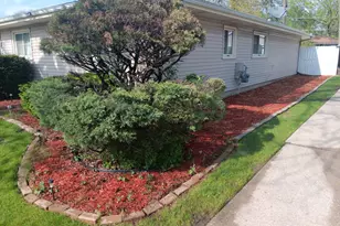 417 N Orchard Dr, Park Forest, IL 60466 - Photo 1