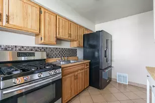 5129 S Menard Ave, Chicago, IL 60638 - Photo 12