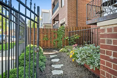 1712 N Albany Avenue #1, Chicago, IL 60647 - Photo 2