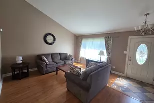 1002 Loren Dr, Joliet, IL 60431 - Photo 8
