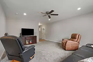 16 Elm Ave, Fox Lake, IL 60020 - Photo 4