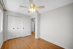 6264 S Gullikson Rd, Chicago, IL 60638 - Photo 16
