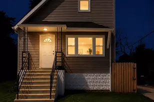 214 W 106th Pl, Chicago, IL 60628 - Photo 2