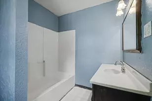 210 S Lott Blvd, Gibson City, IL 60936 - Photo 24