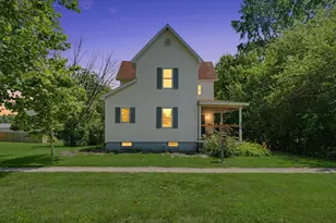 210 S Lott Blvd, Gibson City, IL 60936 - Photo 2
