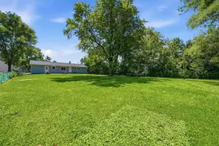850 Austin Ave, Aurora, IL 60505 - Photo 26