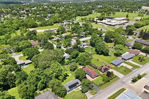 850 Austin Ave, Aurora, IL 60505 - Photo 32