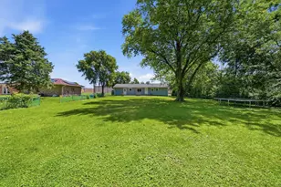 850 Austin Ave, Aurora, IL 60505 - Photo 28