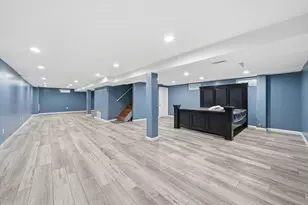 850 Austin Ave, Aurora, IL 60505 - Photo 18