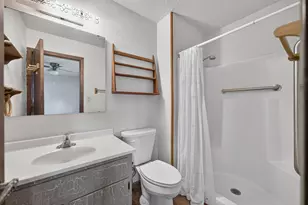 113 Ebbesen St, Dekalb, IL 60115 - Photo 14