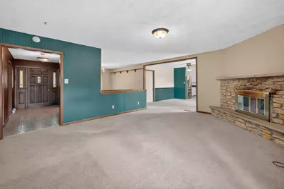 113 Ebbesen Street, Dekalb, IL 60115 - Photo 8