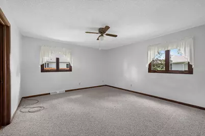 113 Ebbesen Street, Dekalb, IL 60115 - Photo 12