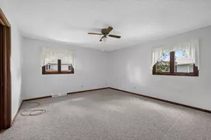 113 Ebbesen St, Dekalb, IL 60115 - Photo 12