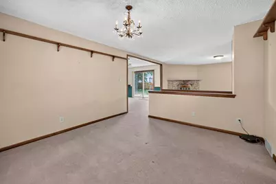 113 Ebbesen Street, Dekalb, IL 60115 - Photo 6