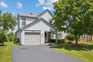 1116 Burnham Ct, Mundelein, IL 60060 - Photo 2