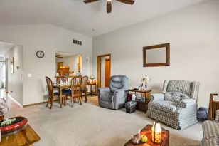 709 Erin Dr, Champaign, IL 61822 - Photo 6