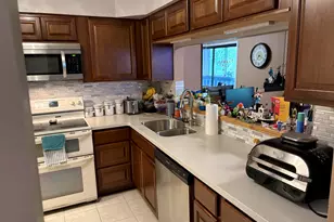 11211 Sycamore Ln, Palos Hills, IL 60465 - Photo 10