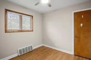 8043 Lake St, River Forest, IL 60305 - Photo 12