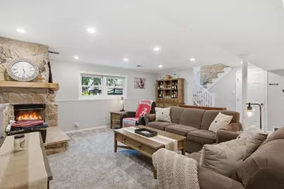 1049 E Fosket Drive, Palatine, IL 60074 - Photo 18