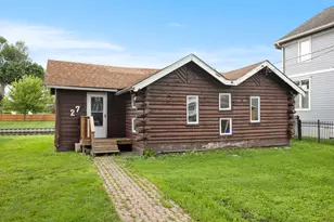 27 Atwater Pkwy, Fox Lake, IL 60020 - Photo 2