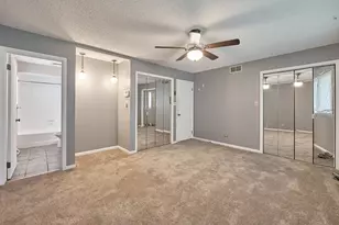 385 E 162nd St, Harvey, IL 60426 - Photo 22