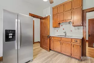 438 Wilder St, Aurora, IL 60506 - Photo 8