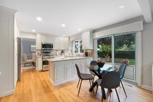 3066 Knollwood Ln, Glenview, IL 60025 - Photo 14
