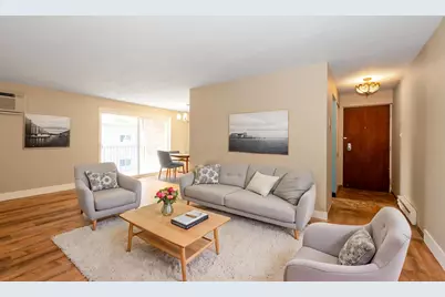 4113 W 97th Place #303, Oak Lawn, IL 60453 - Photo 4