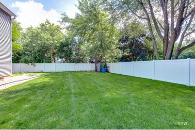 1581 Madison Avenue, Saint Charles, IL 60174 - Photo 4